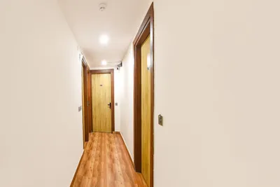 Lobby-corridor