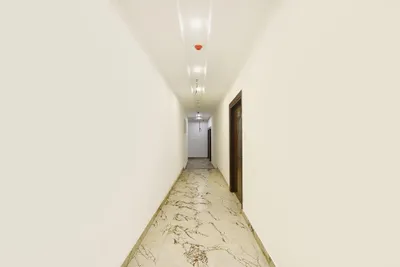 Lobby-corridor