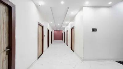 Lobby-corridor