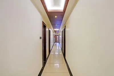 Lobby-corridor