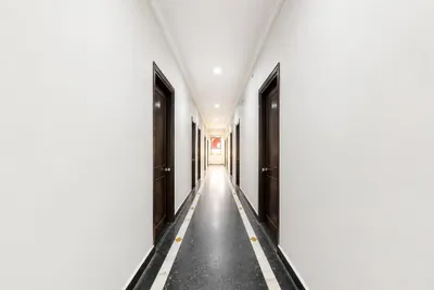 Lobby-corridor