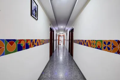 Lobby-corridor