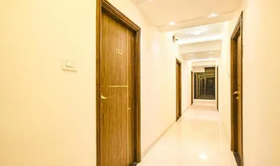 Lobby-corridor