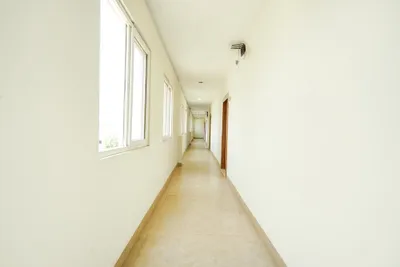 Lobby-corridor