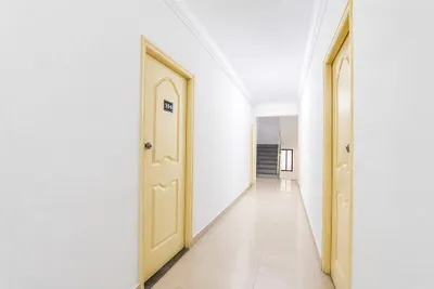 Lobby-corridor