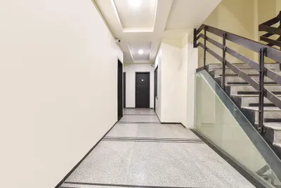 Lobby-corridor