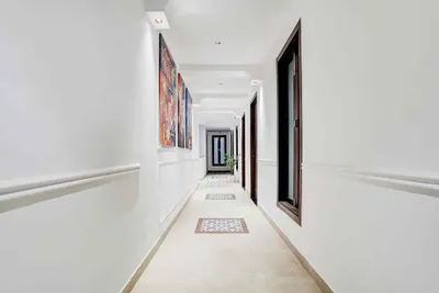 Lobby-corridor