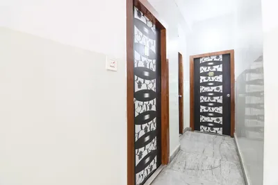 Lobby-corridor