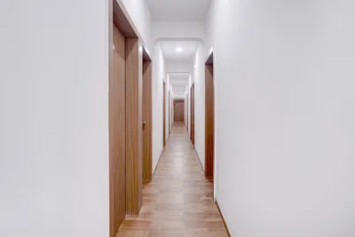 Lobby-corridor