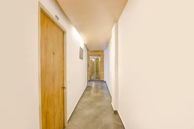 Lobby-corridor