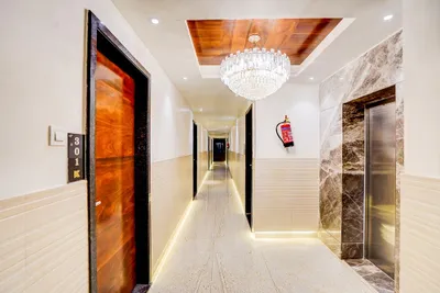 Lobby-corridor