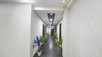 Lobby-corridor