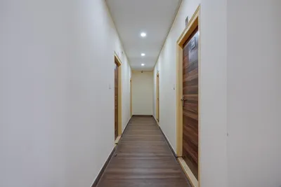 Lobby-corridor