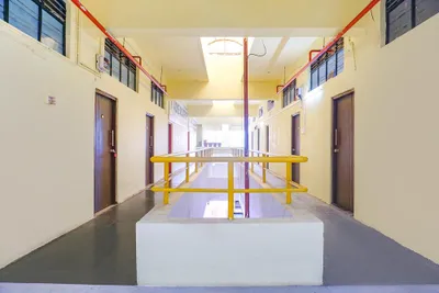 Lobby-corridor