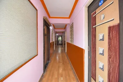 Lobby-corridor