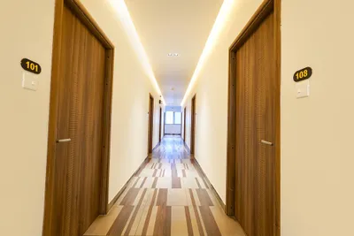 Lobby-corridor