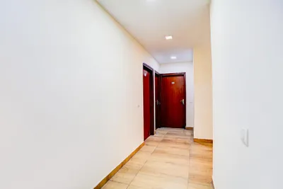 Lobby-corridor