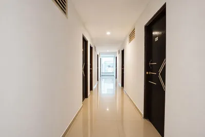 Lobby-corridor