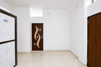 Lobby-corridor