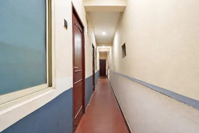 Lobby-corridor