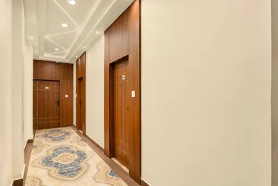 Lobby-corridor