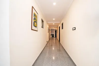 Lobby-corridor
