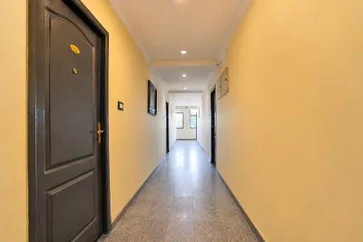 Lobby-corridor