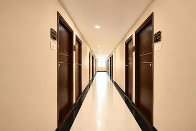 Lobby-corridor