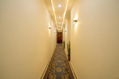 Lobby-corridor