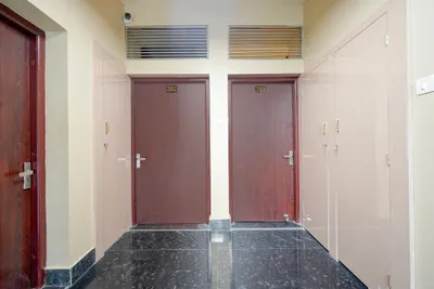 Lobby-corridor