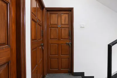 Lobby-corridor