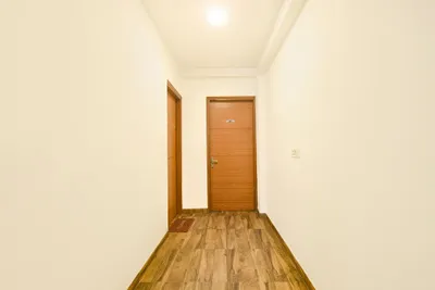 Lobby-corridor
