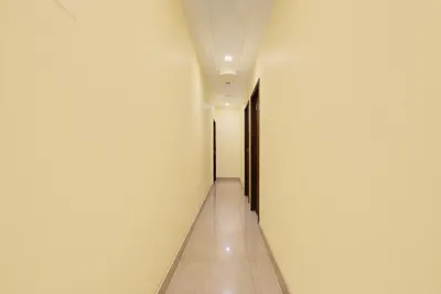 Lobby-corridor