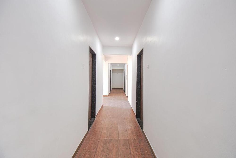 Lobby-corridor