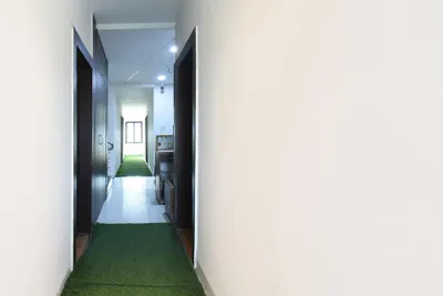 Lobby-corridor