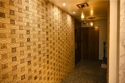 Lobby-corridor