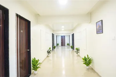 Lobby-corridor