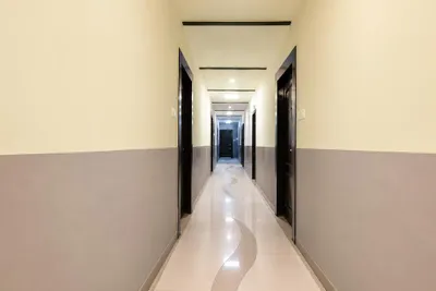 Lobby-corridor