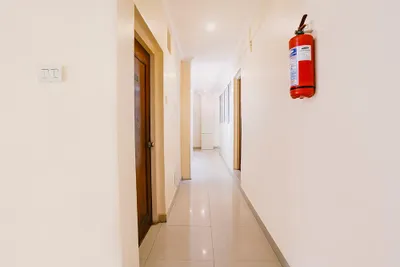 Lobby-corridor