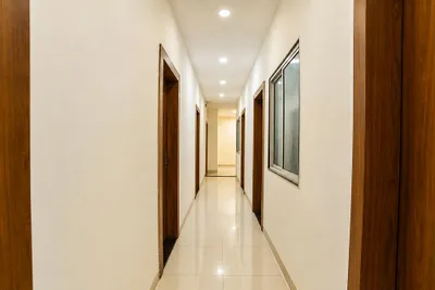 Lobby-corridor