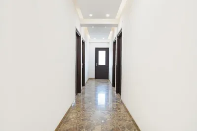 Lobby-corridor