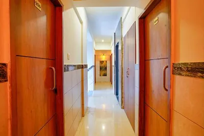 Lobby-corridor
