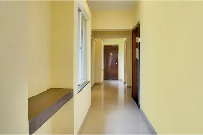 Lobby-corridor