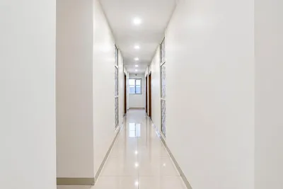 Lobby-corridor