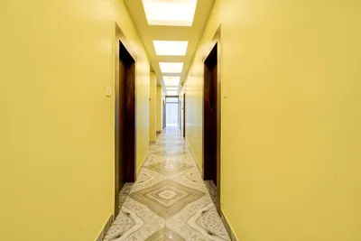 Lobby-corridor