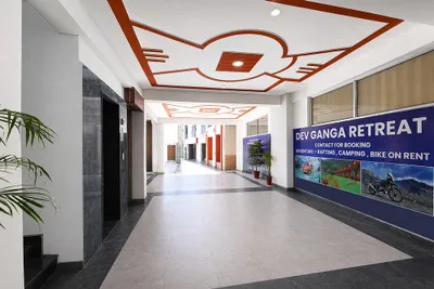 Lobby-corridor
