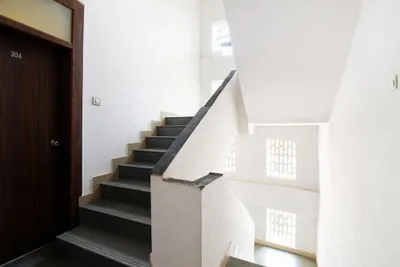 Lobby-corridor