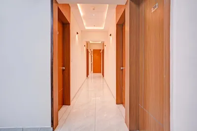 Lobby-corridor