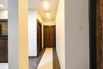 Lobby-corridor