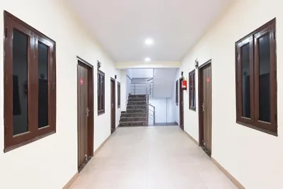 Lobby-corridor